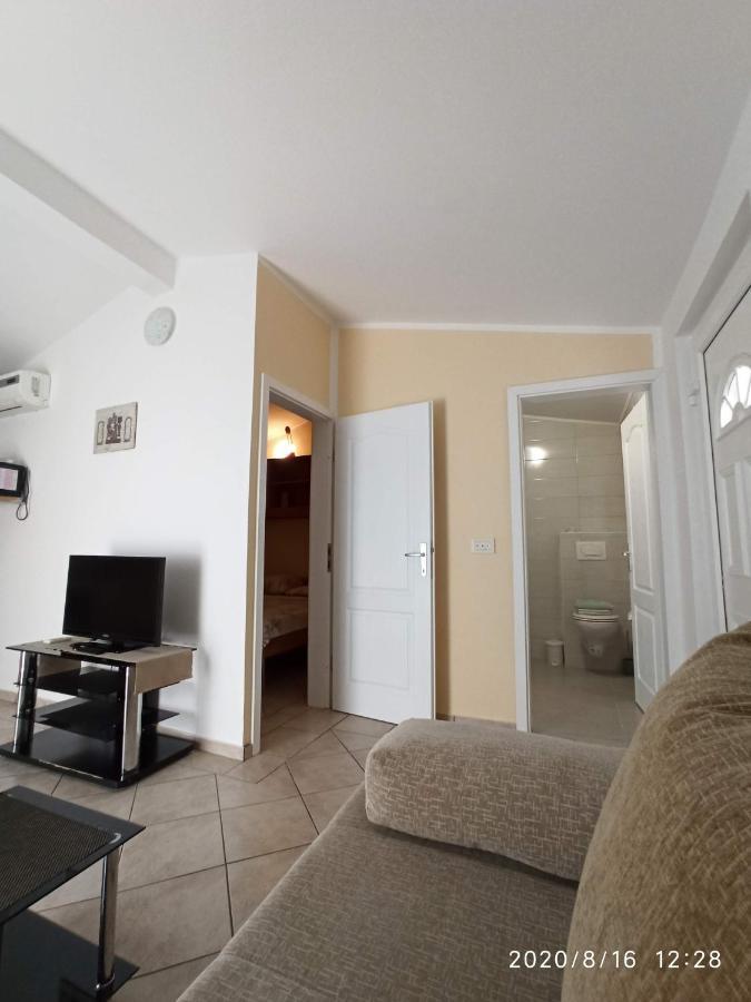 Apartmani Lun Vir Bagian luar foto