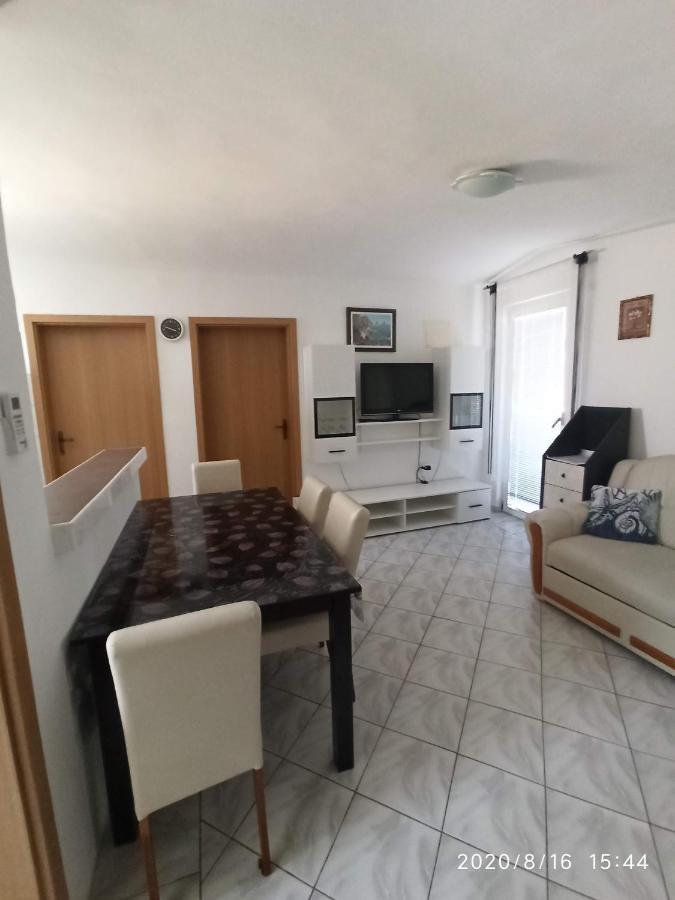 Apartmani Lun Vir Bagian luar foto