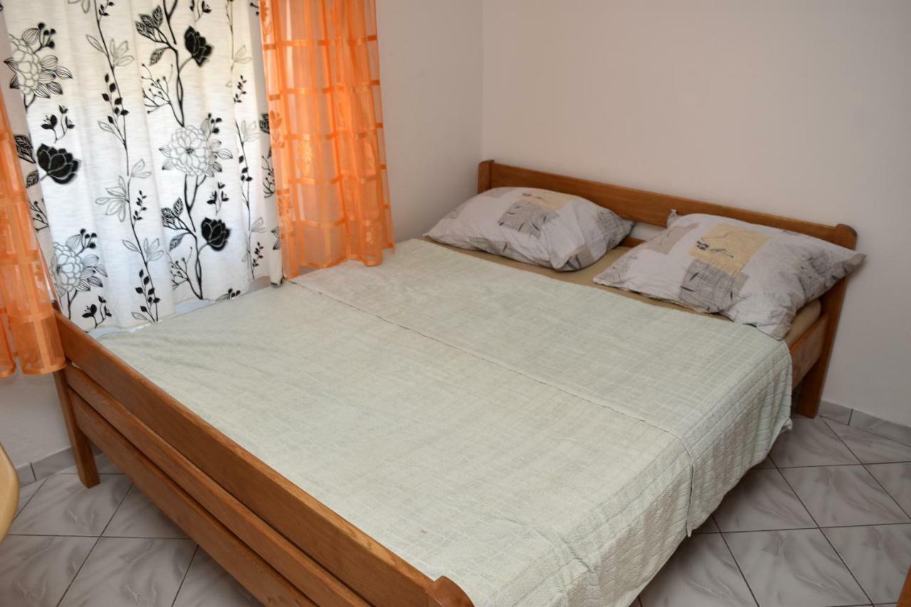 Apartmani Lun Vir Bagian luar foto
