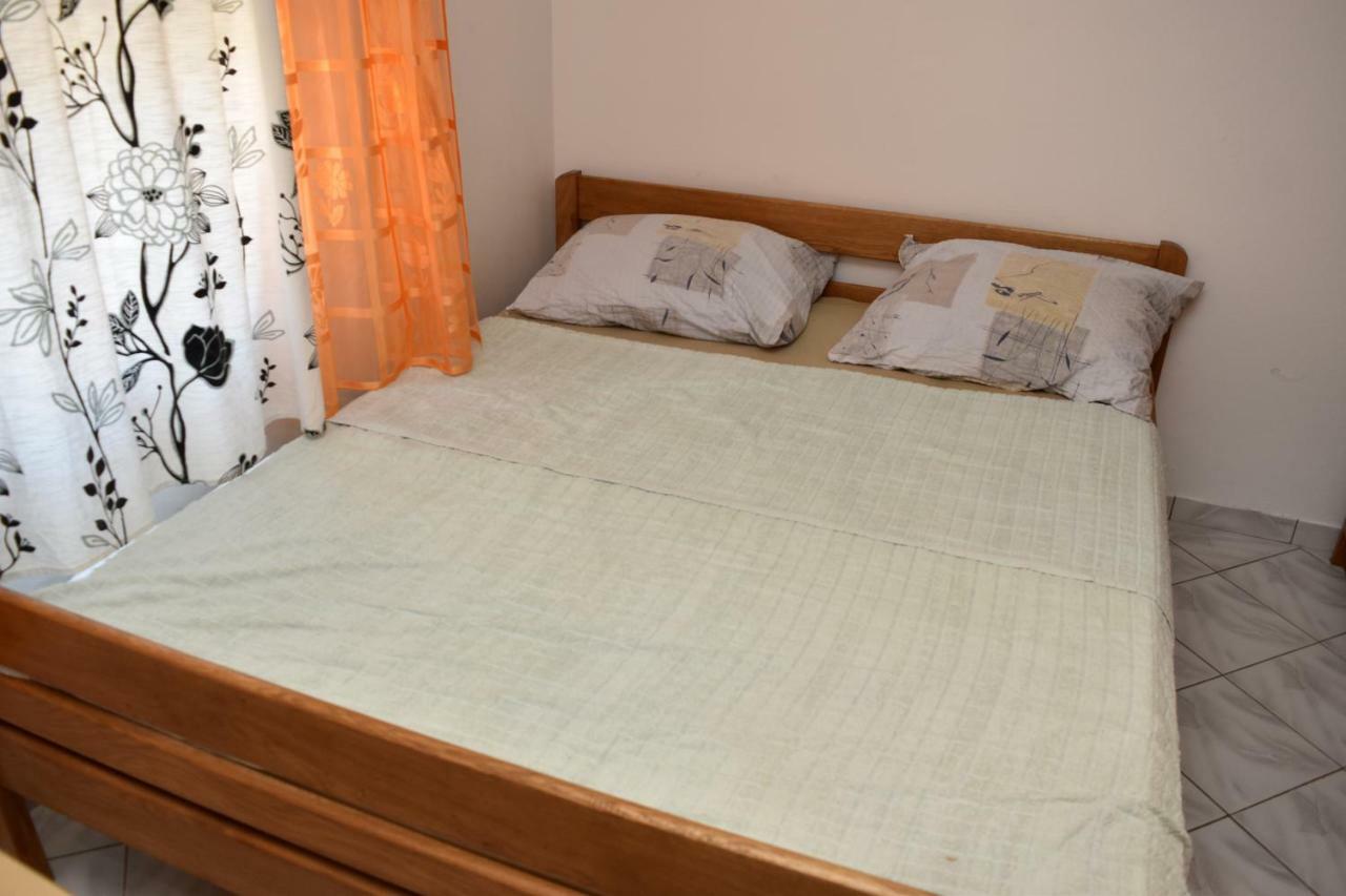 Apartmani Lun Vir Bagian luar foto